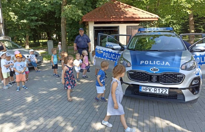 Wizyta Policjantów w Przedszkolu w Trzcianie