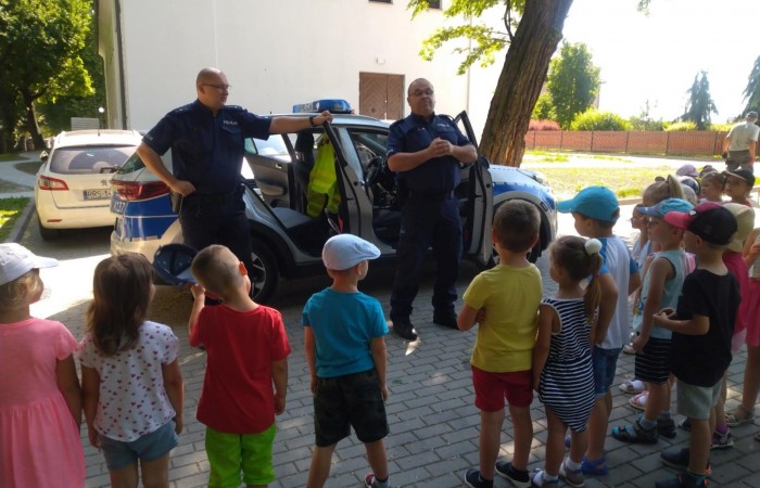 Wizyta Policjantów w Przedszkolu w Trzcianie