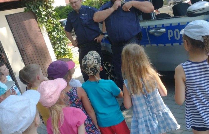Wizyta Policjantów w Przedszkolu w Trzcianie