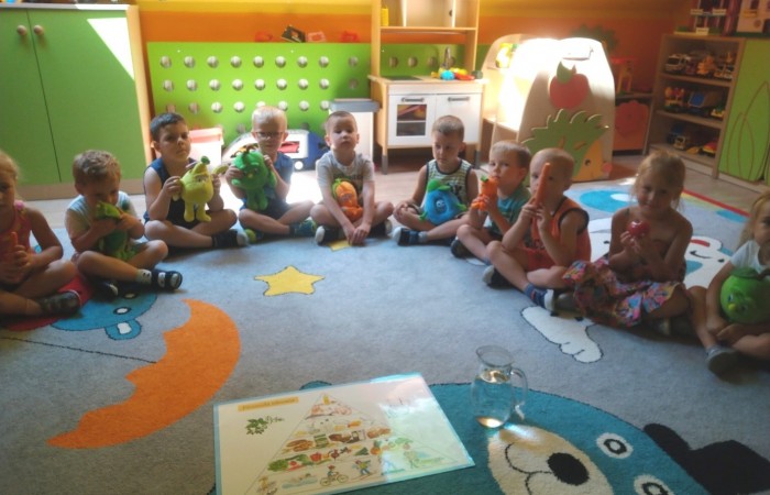 „Wakacyjna Kuchnia” w grupie Smerfy