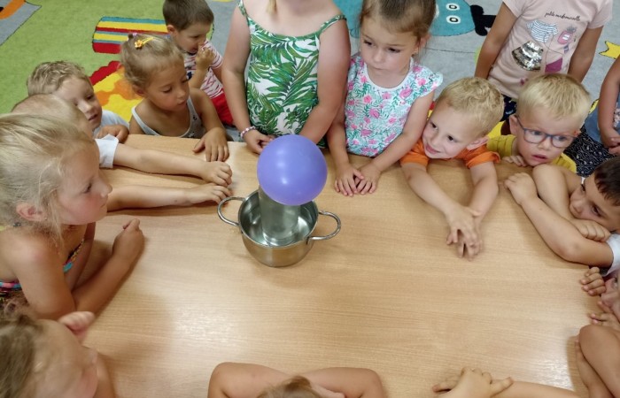 Mały naukowiec, Kino współczesne, Kino dawniej