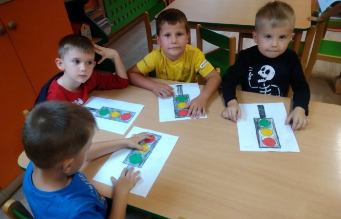 „Bezpieczna droga do przedszkola” – „Tygrysy” poznają zasady ruchu drogowego