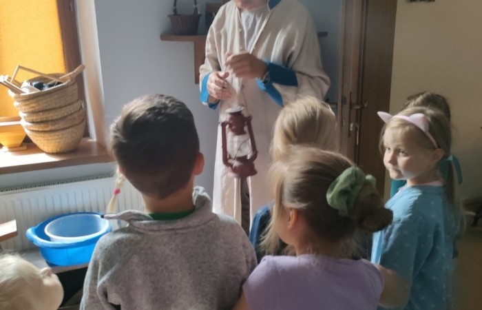 Wizyta w Regionalnym Domu Tradycji Ludowej w Trzcianie