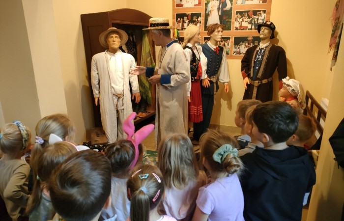 Wizyta w Regionalnym Domu Tradycji Ludowej w Trzcianie