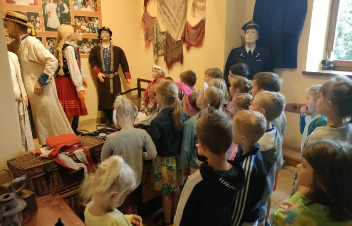 Wizyta w Regionalnym Domu Tradycji Ludowej w Trzcianie