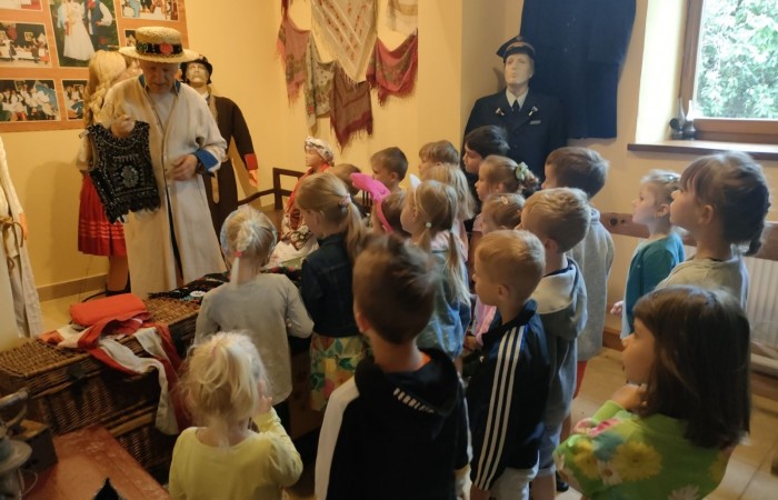 Wizyta w Regionalnym Domu Tradycji Ludowej w Trzcianie