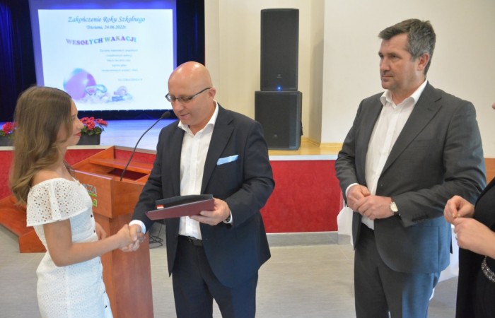 Zakończenia roku szkolnego 2021/21 - roku w cieniu pandemii i wojny w Ukrainie