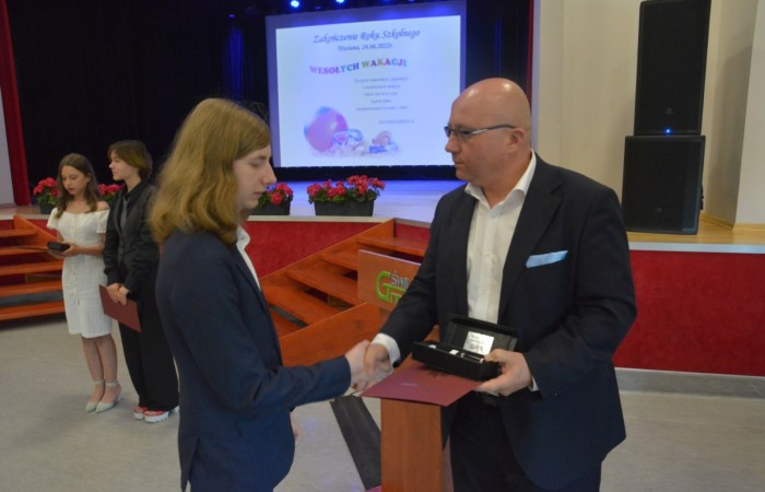 Zakończenia roku szkolnego 2021/21 - roku w cieniu pandemii i wojny w Ukrainie