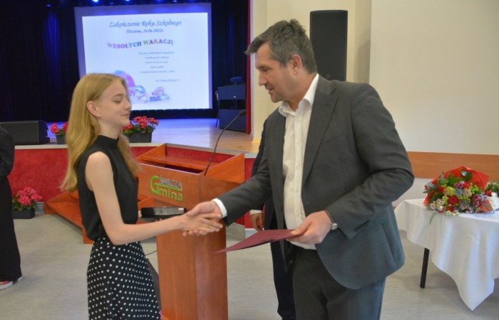 Zakończenia roku szkolnego 2021/21 - roku w cieniu pandemii i wojny w Ukrainie