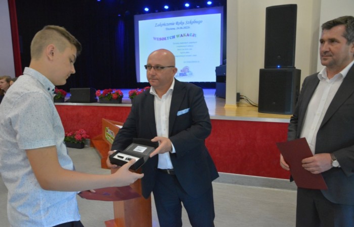 Zakończenia roku szkolnego 2021/21 - roku w cieniu pandemii i wojny w Ukrainie