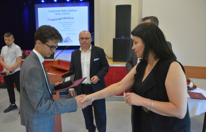 Zakończenia roku szkolnego 2021/21 - roku w cieniu pandemii i wojny w Ukrainie