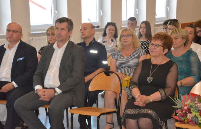 Zakończenia roku szkolnego 2021/21 - roku w cieniu pandemii i wojny w Ukrainie