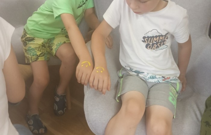 Wakacyjna wizyta przedszkolaków w Bibliotece