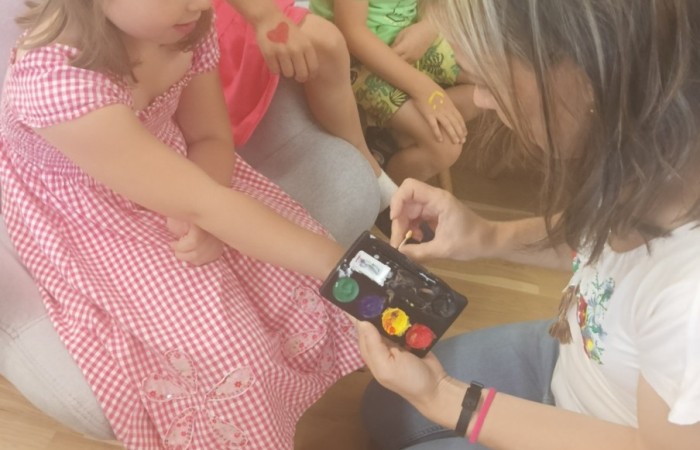 Wakacyjna wizyta przedszkolaków w Bibliotece