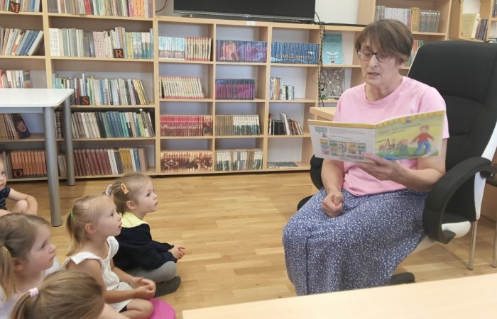 „Słoneczka” w bibliotece