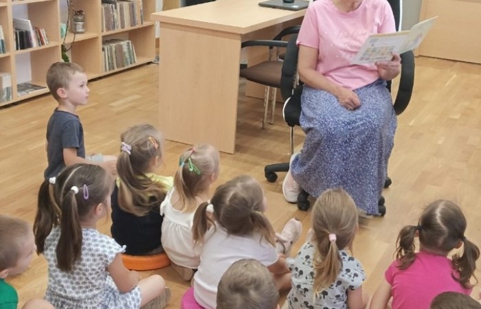 „Słoneczka” w bibliotece