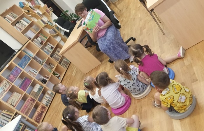 „Słoneczka” w bibliotece