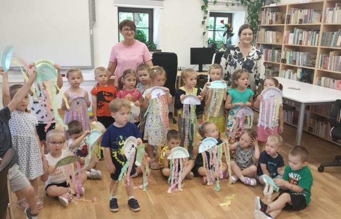 „Słoneczka” w bibliotece